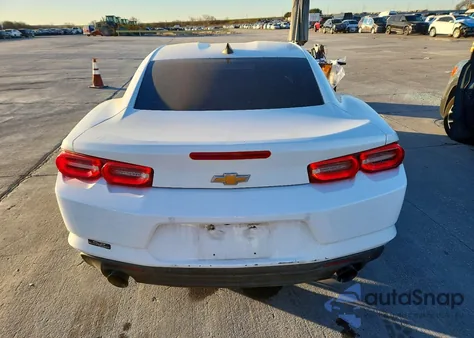 2020 Chevrolet Camaro Ls z USA, uszkodzony, nr VIN 1G1FB1RX3L0107258